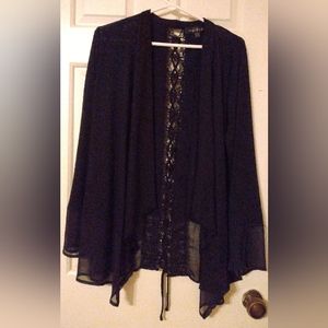 💛💙August Silk fine gauge sweater. Size XL.💙💛